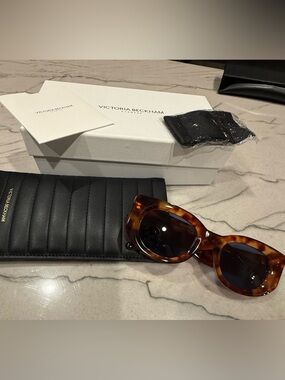 Victoria Beckham VB654S 222 Tortoiseshell Cat Eye Sunglasses 50-22-145 NWT Italy